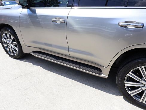 Used 2016 Lexus LX 570 4WD w/ Luxury Package image 35