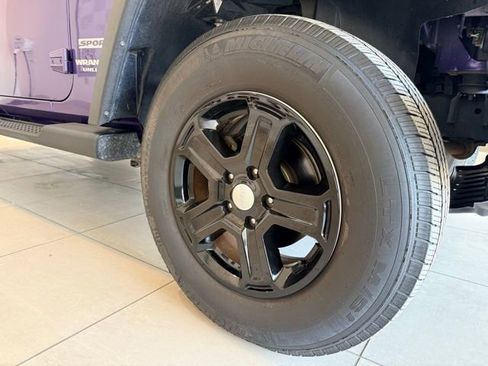 Used 2017 Jeep Wrangler Unlimited Sport image 4