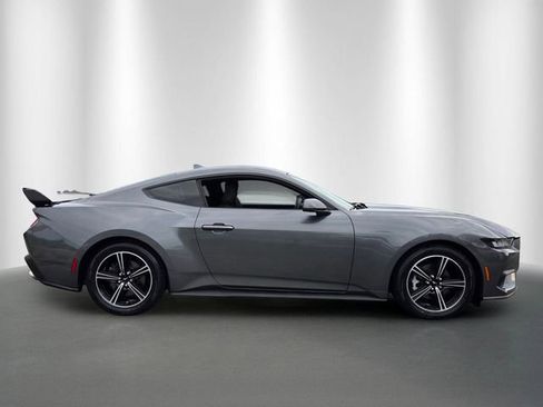 Certified 2024 Ford Mustang Coupe RWD image 6
