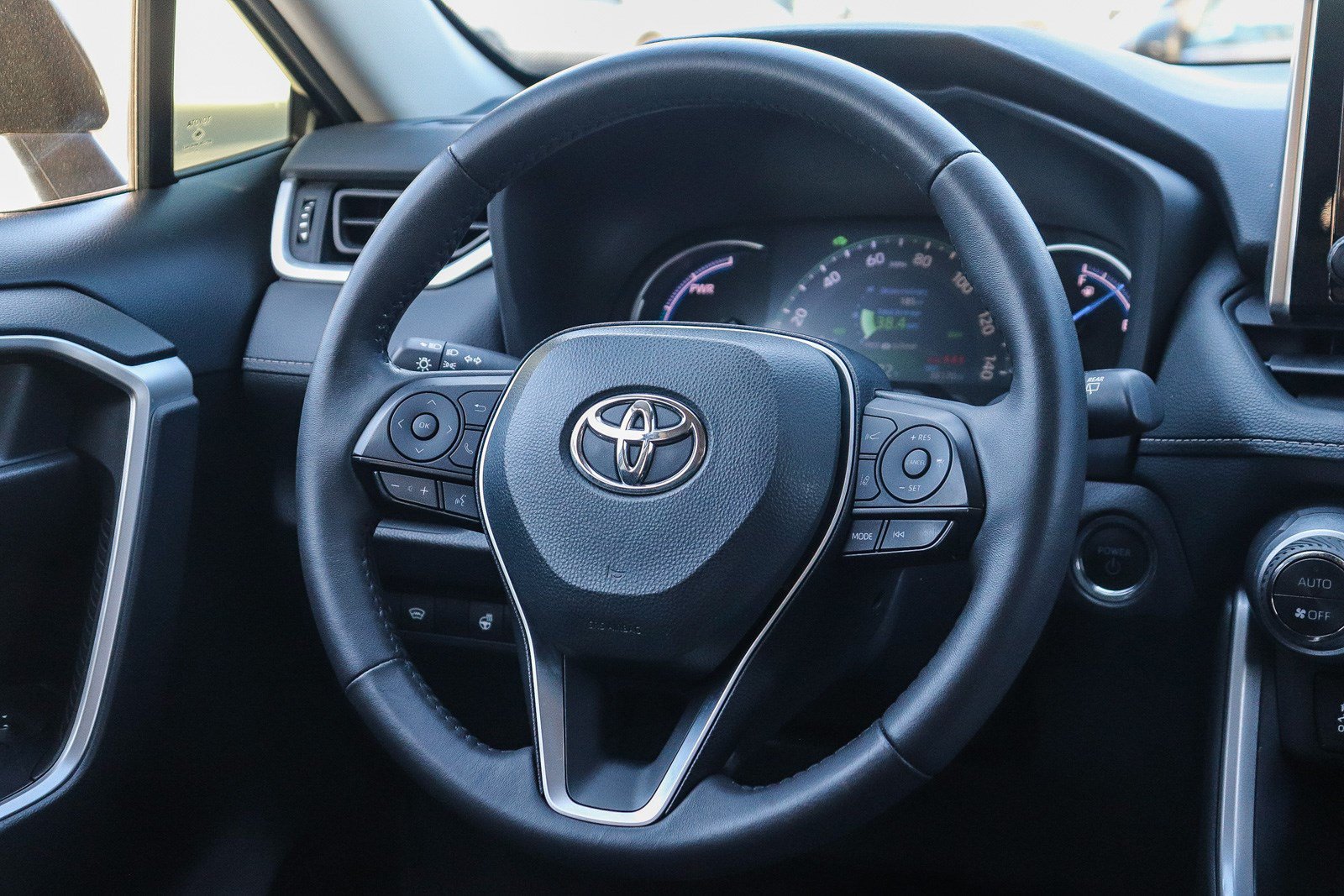 Certified 2025 Toyota RAV4 XLE w/ Convenience Package AWD/4WD image 16