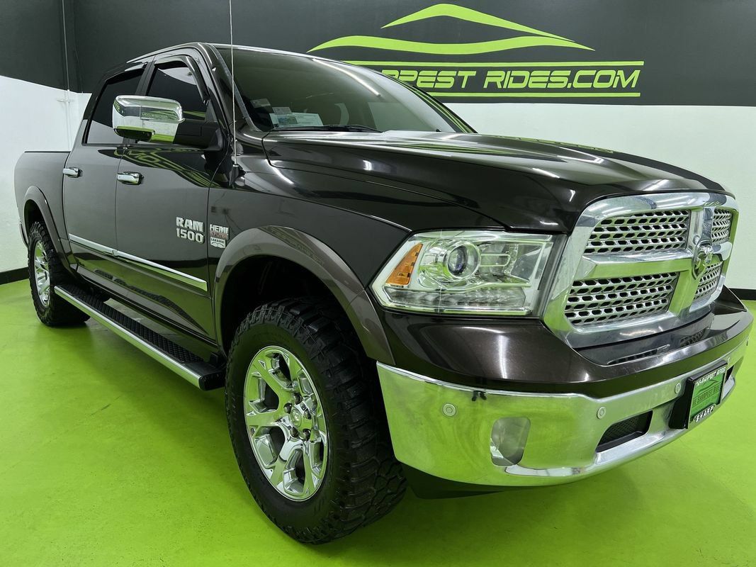 Used 2017 RAM 1500 Laramie w/ Convenience Group AWD/4WD image 2