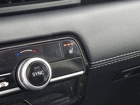 Used 2023 Honda Pilot Touring image 27