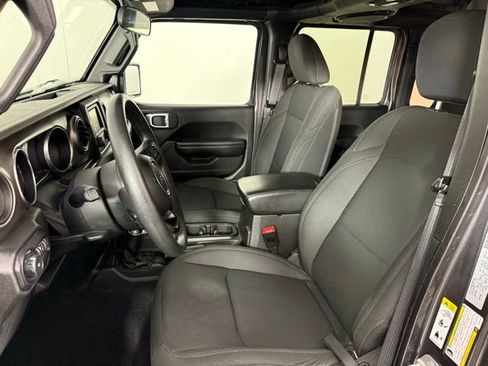 Used 2018 Jeep Wrangler Unlimited Sport image 10