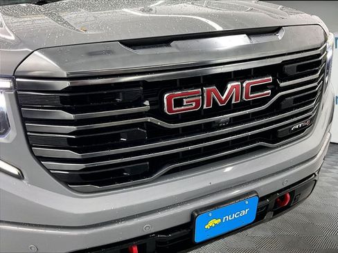 Used 2024 GMC Sierra 1500 AT4 w/ Technology Package AWD/4WD image 30