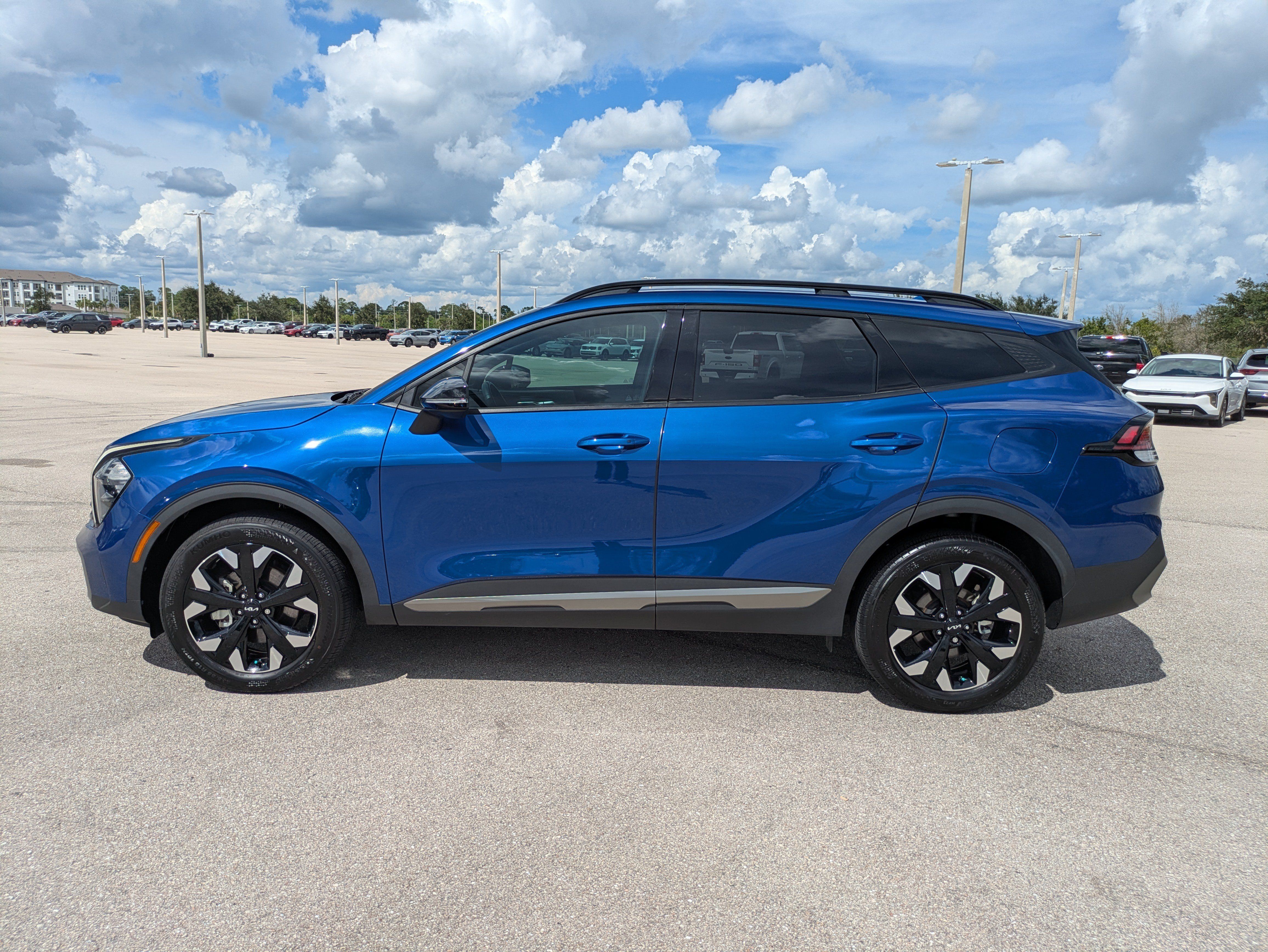 Used 2023 Kia Sportage X-Line AWD/4WD image 7