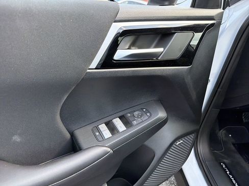 New 2026 Mitsubishi Outlander ES AWD/4WD image 15