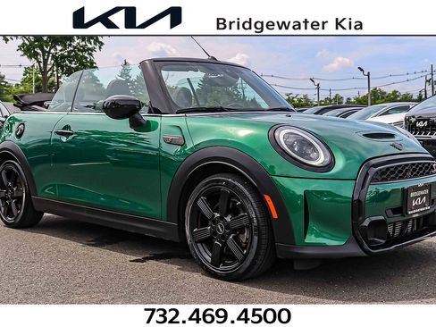 Used 2024 MINI Cooper S FWD image 1
