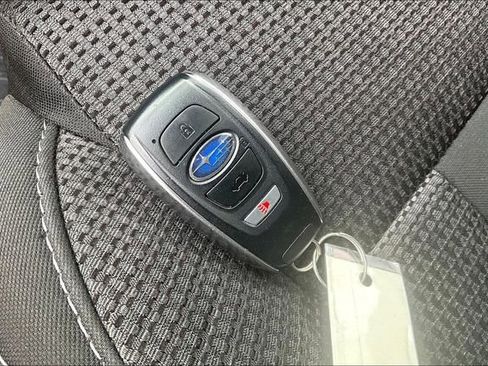 Used 2025 Subaru Outback Premium AWD/4WD image 11