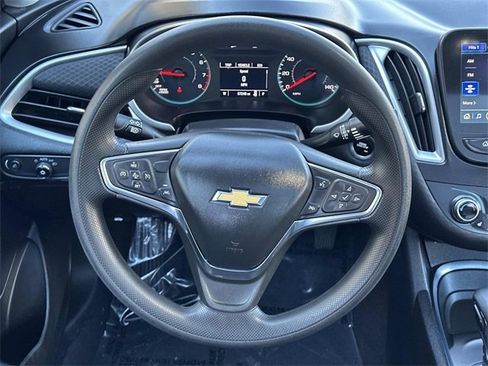 Used 2024 Chevrolet Malibu LT image 11