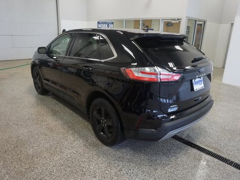 Used 2024 Ford Edge SEL w/ Convenience Package image 3