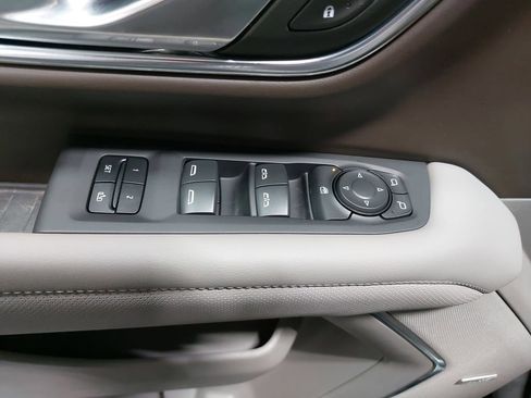 Used 2024 GMC Yukon SLT w/ Max Trailering Package image 32