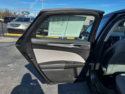 Used 2016 Ford Fusion S w/ Equipment Group 101A image 25