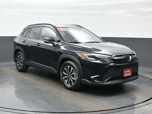 Used 2025 Toyota Corolla Cross AWD Hybrid w/ Moonroof Package image 8