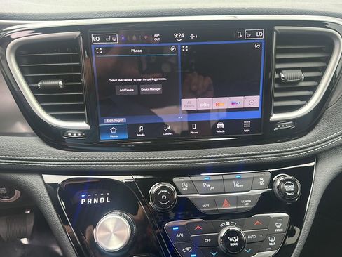 New 2026 Chrysler Pacifica Select image 29