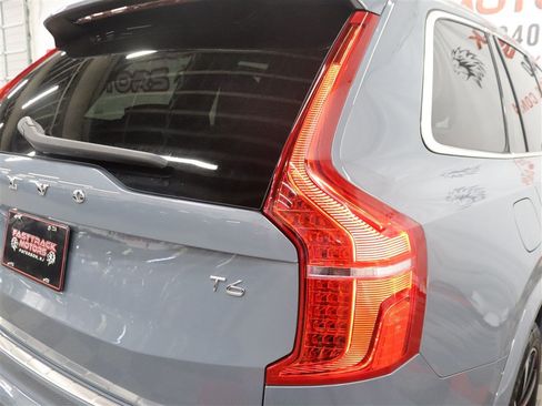 Used 2022 Volvo XC90 T6 Momentum w/ Advanced Package AWD/4WD image 12