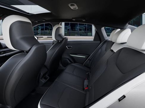 New 2025 Kia K4 GT-Line w/ GT-Line Premium Package image 18