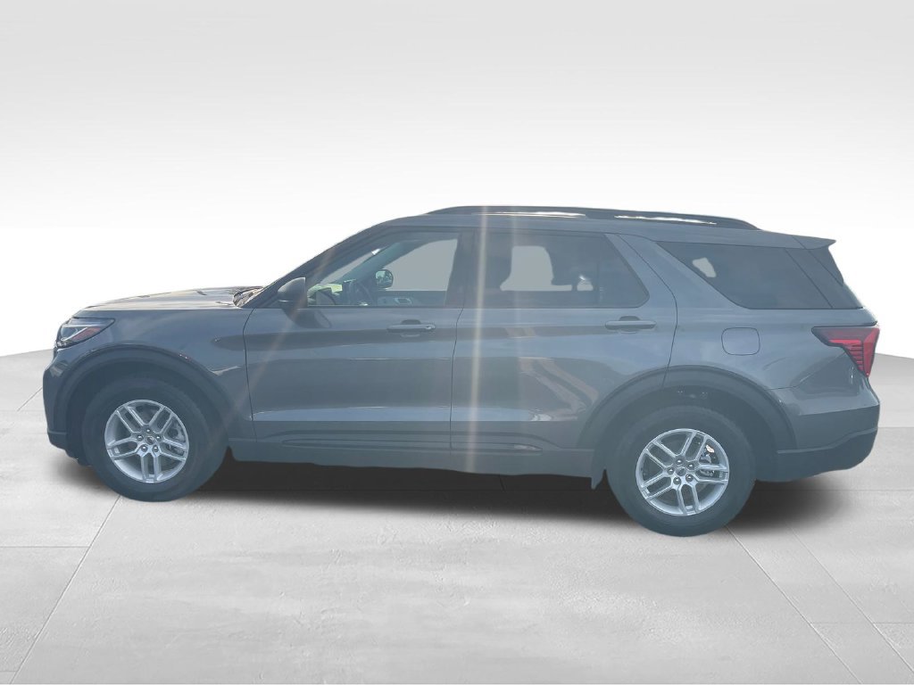 New 2026 Ford Explorer Active w/ Active Comfort Package RWD image 2