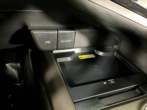 Used 2022 Toyota Camry XSE w/ Carpet Mat Package (TMS) AWD/4WD image 16