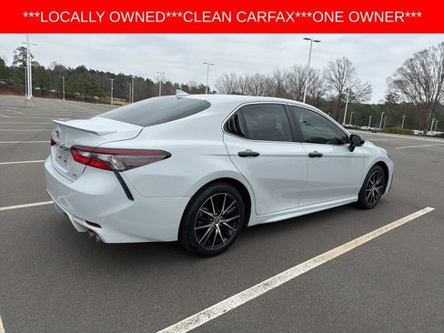 Used 2024 Toyota Camry SE image 14