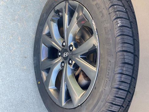 Used 2018 Hyundai Santa Fe Sport w/ 2.0T Ultimate Tech Package 05 AWD/4WD image 10