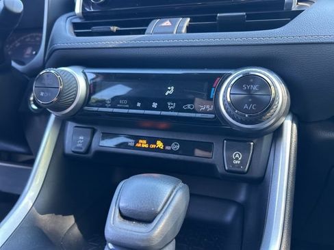 Certified 2025 Toyota RAV4 XLE AWD/4WD image 40