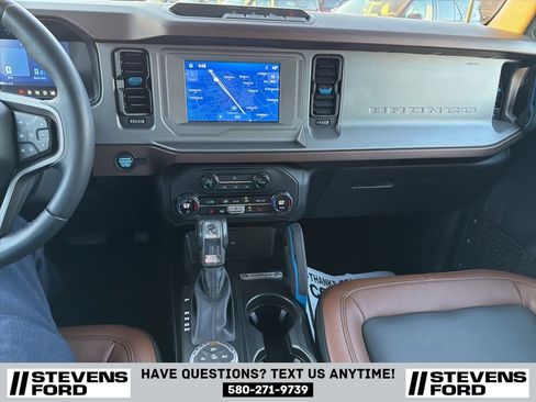 Used 2023 Ford Bronco Outer Banks image 27