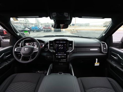 New 2026 RAM 2500 Big Horn AWD/4WD image 30