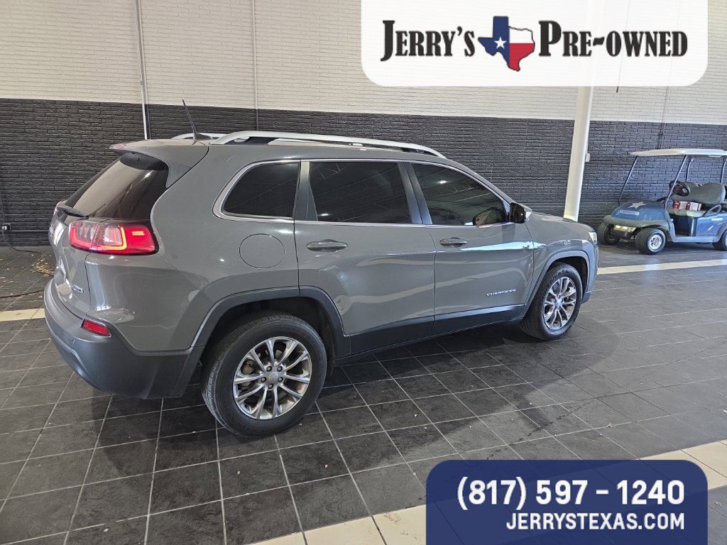 Used 2019 Jeep Cherokee Latitude Plus FWD image 5