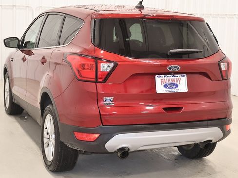 Certified 2019 Ford Escape SE image 8
