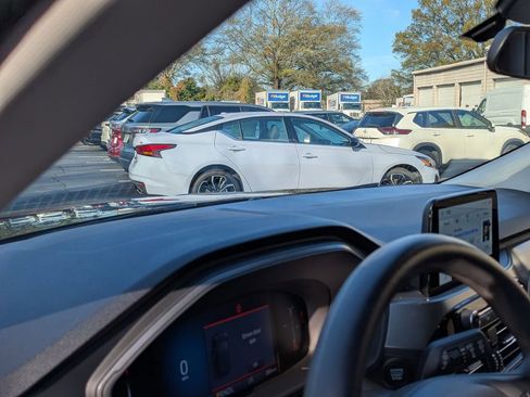 Used 2025 Ford Escape Active image 14