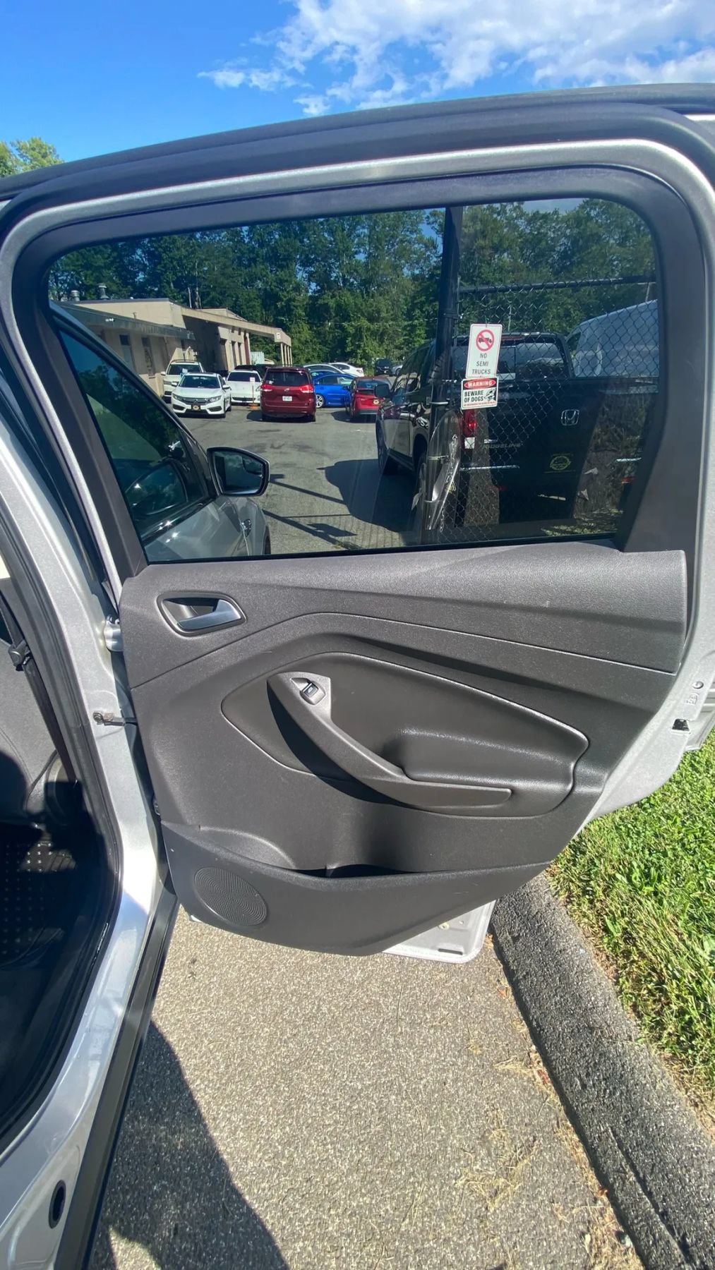 Used 2016 Ford Escape SE AWD/4WD image 15
