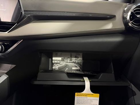 New 2026 Chevrolet Equinox LT w/ Convenience Package II FWD image 26
