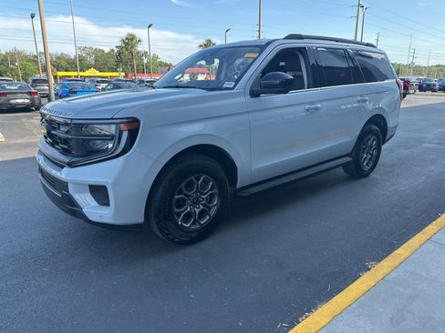 Used 2025 Ford Expedition Active RWD image 7