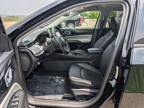 Used 2022 Jeep Compass Limited AWD/4WD image 11