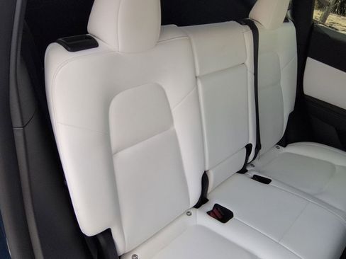 Used 2021 Tesla Model Y Long Range image 25