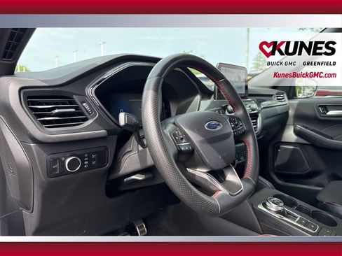 Used 2024 Ford Escape ST-Line w/ Cold Weather Package FWD image 17
