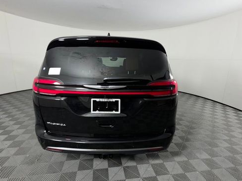 New 2026 Chrysler Pacifica Pinnacle w/ Trailer Tow Group image 6
