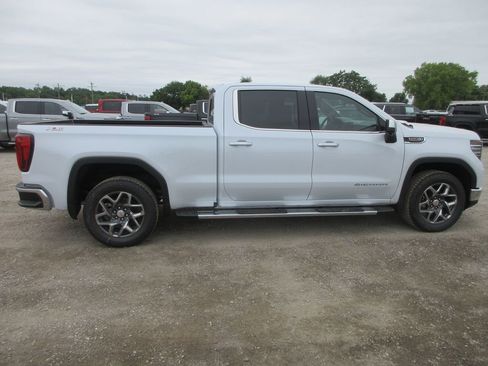 New 2026 GMC Sierra 1500 SLT w/ SLT Premium Plus Package AWD/4WD image 3