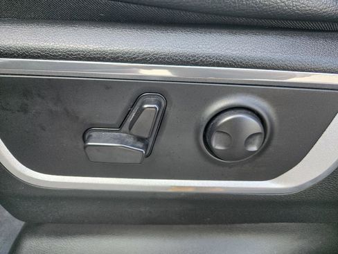 Used 2023 RAM 1500 Laramie AWD/4WD image 13