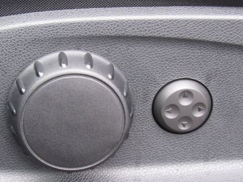 Used 2022 Mercedes-Benz Sprinter 144 Cargo image 12