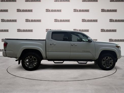 Used 2018 Toyota Tacoma Limited AWD/4WD image 6