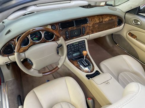 Used 2004 Jaguar XK8 Convertible RWD image 5