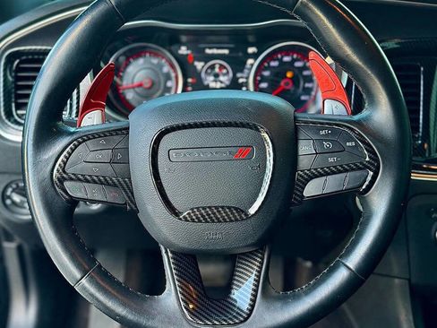 Used 2017 Dodge Charger R/T RWD image 3