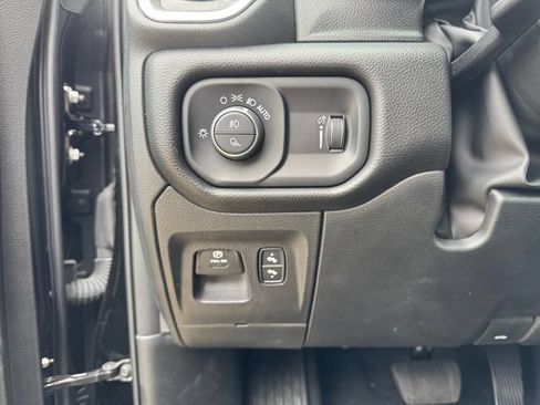 Used 2025 RAM 1500 Big Horn AWD/4WD image 24