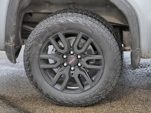 Used 2024 GMC Sierra 1500 Elevation w/ Preferred Package image 12