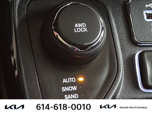 Used 2019 Jeep Compass Limited AWD/4WD image 30
