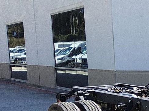 New 2025 Ford F450 XL w/ XL Chrome Package image 17