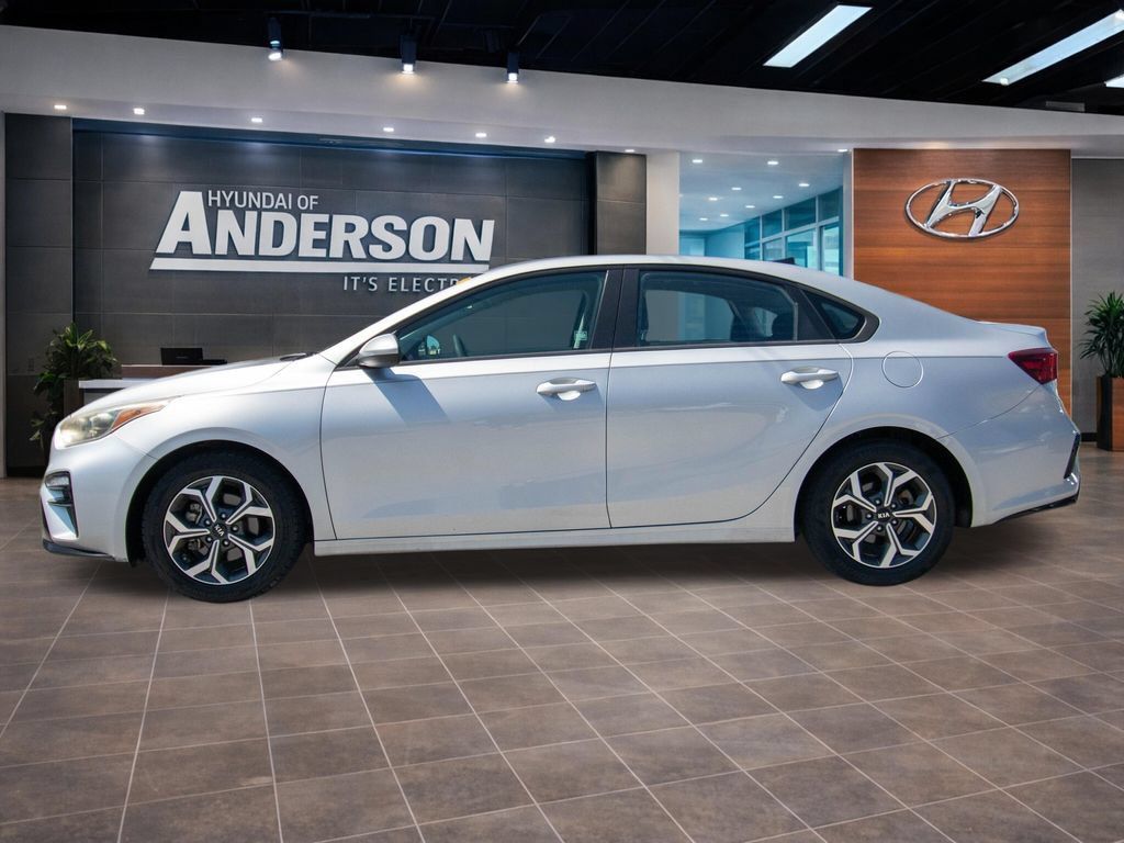 Used 2020 Kia Forte LXS FWD image 5