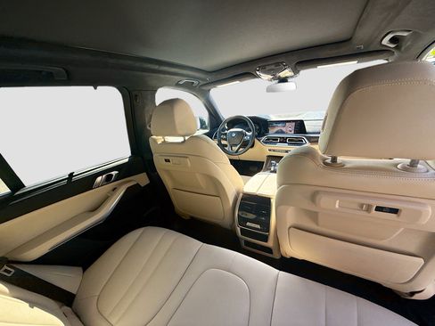 Used 2022 BMW X5 xDrive40i w/ Executive Package AWD/4WD image 31