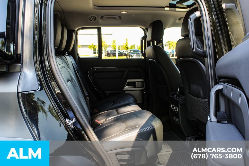 Used 2023 Land Rover Defender 130 SE AWD/4WD image 18